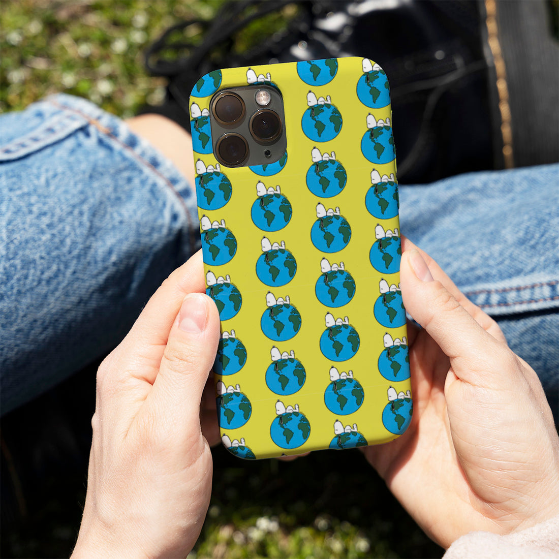Earth Snoopy Phone Cover