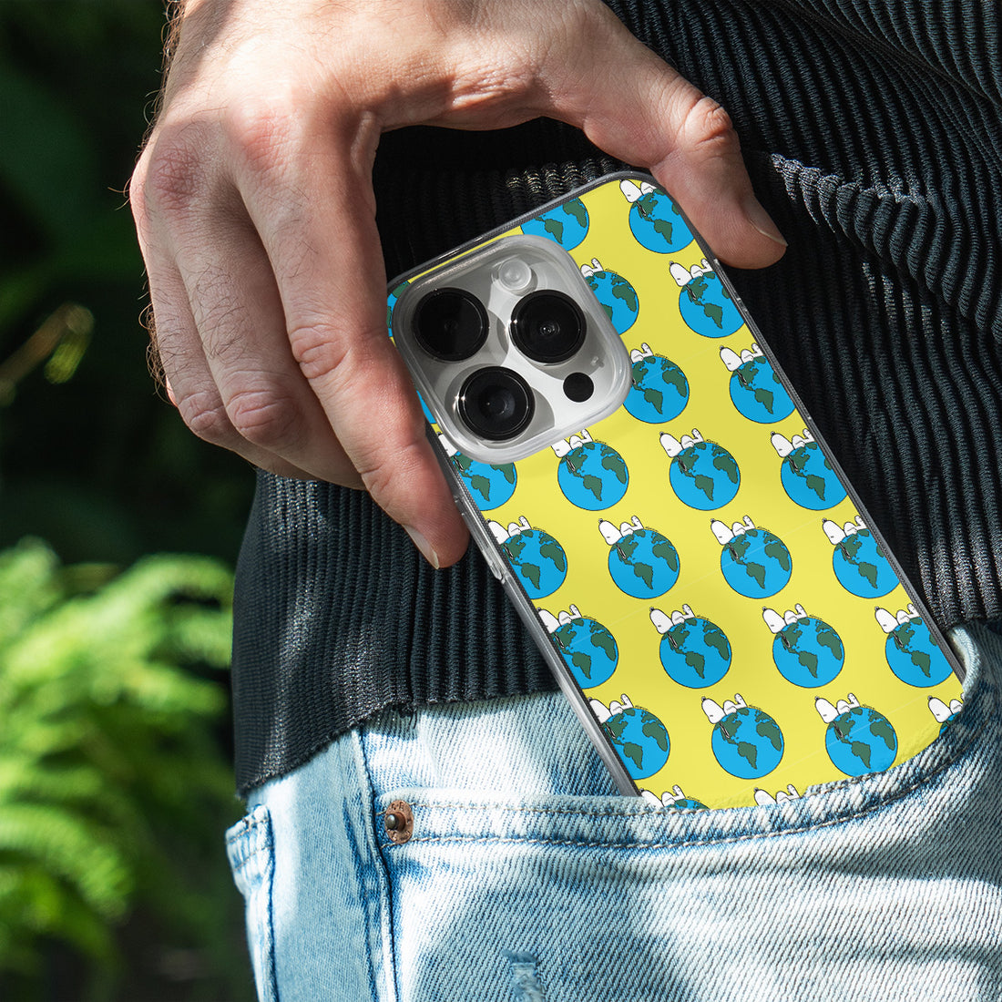 Earth Snoopy Phone Cover