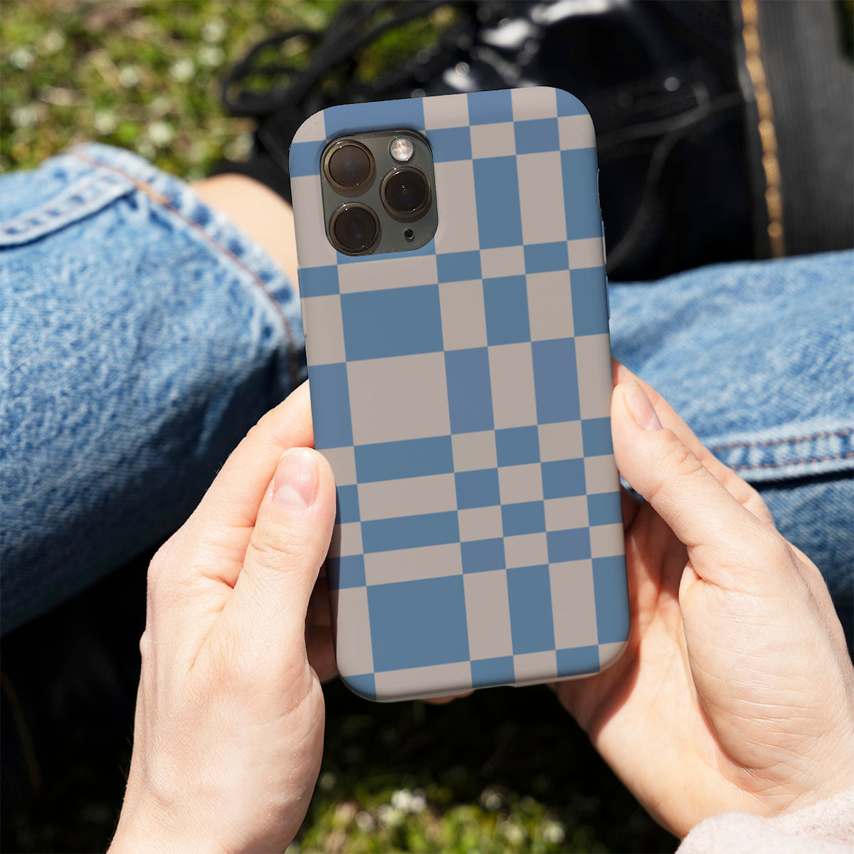 Optical Illusion Grid Phone Cover